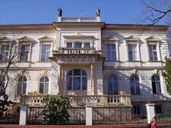 Regionalni knihovna Teplice.jpg