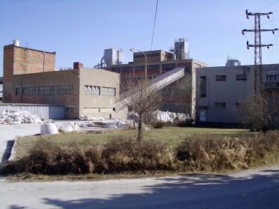 Fluorit Teplice tovarna.jpg