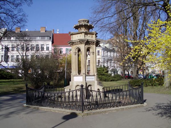 Kolostujova kasna Teplice.jpg