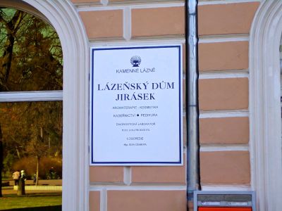 Lazensky dum Jirasek Teplice tabule.jpg