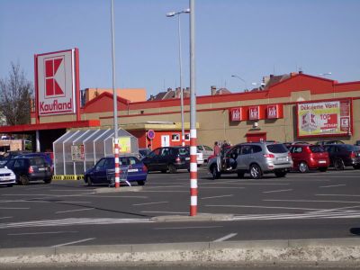 Kaufland a KiK Teplice.jpg