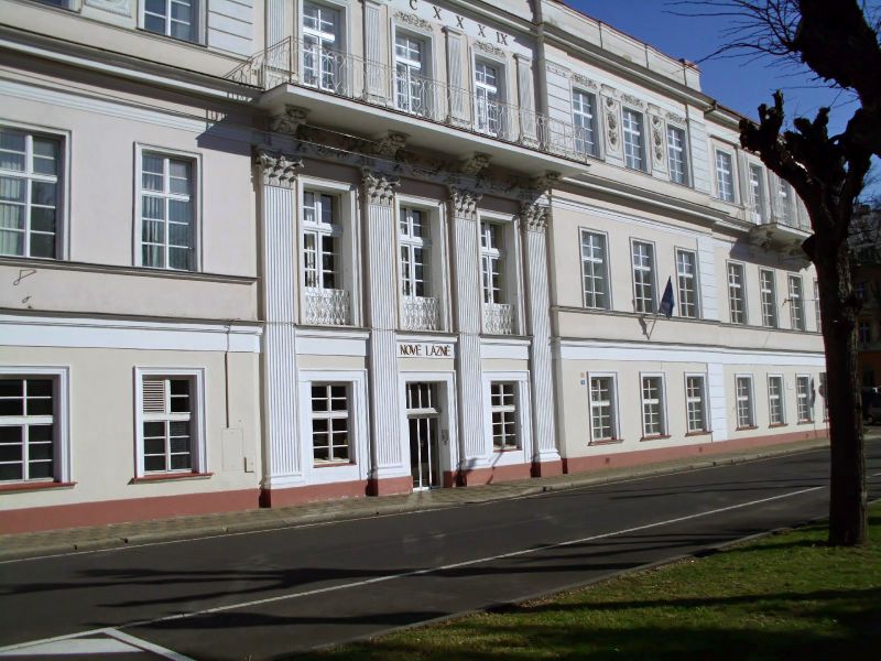 Soubor:Nove lazne Teplice.jpg