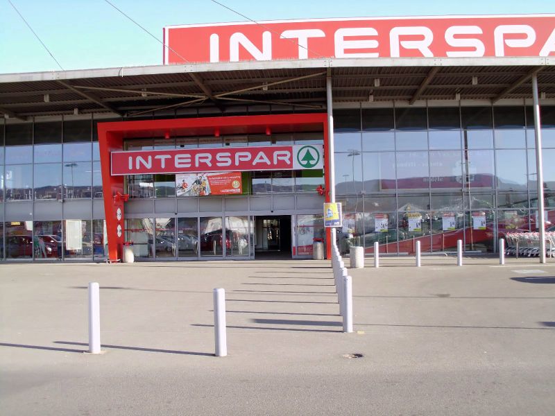 Soubor:Interspar Teplice vstup.jpg